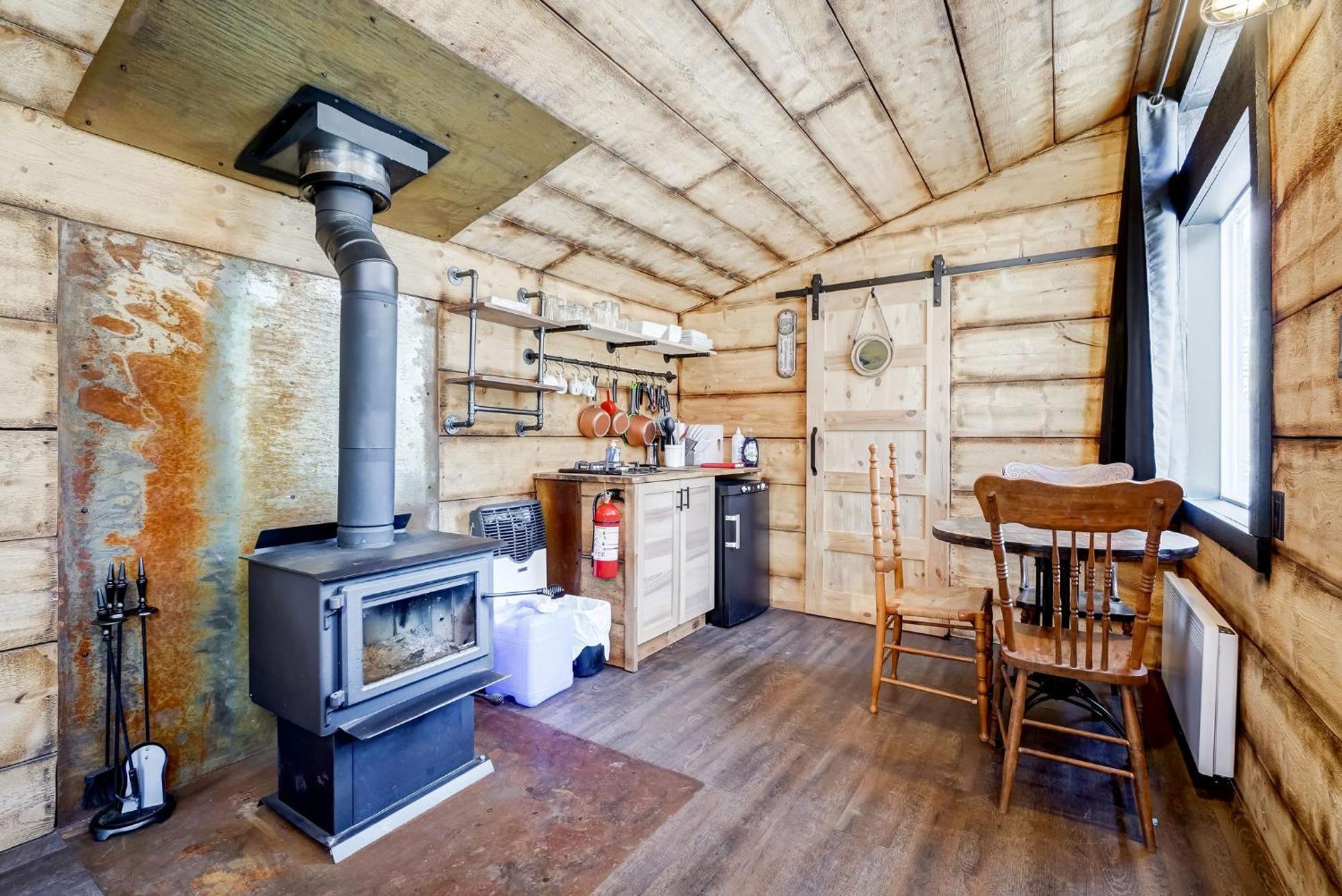 Your Cozy Cabin Retreat Saint-Remi-d'Amherst Екстериор снимка